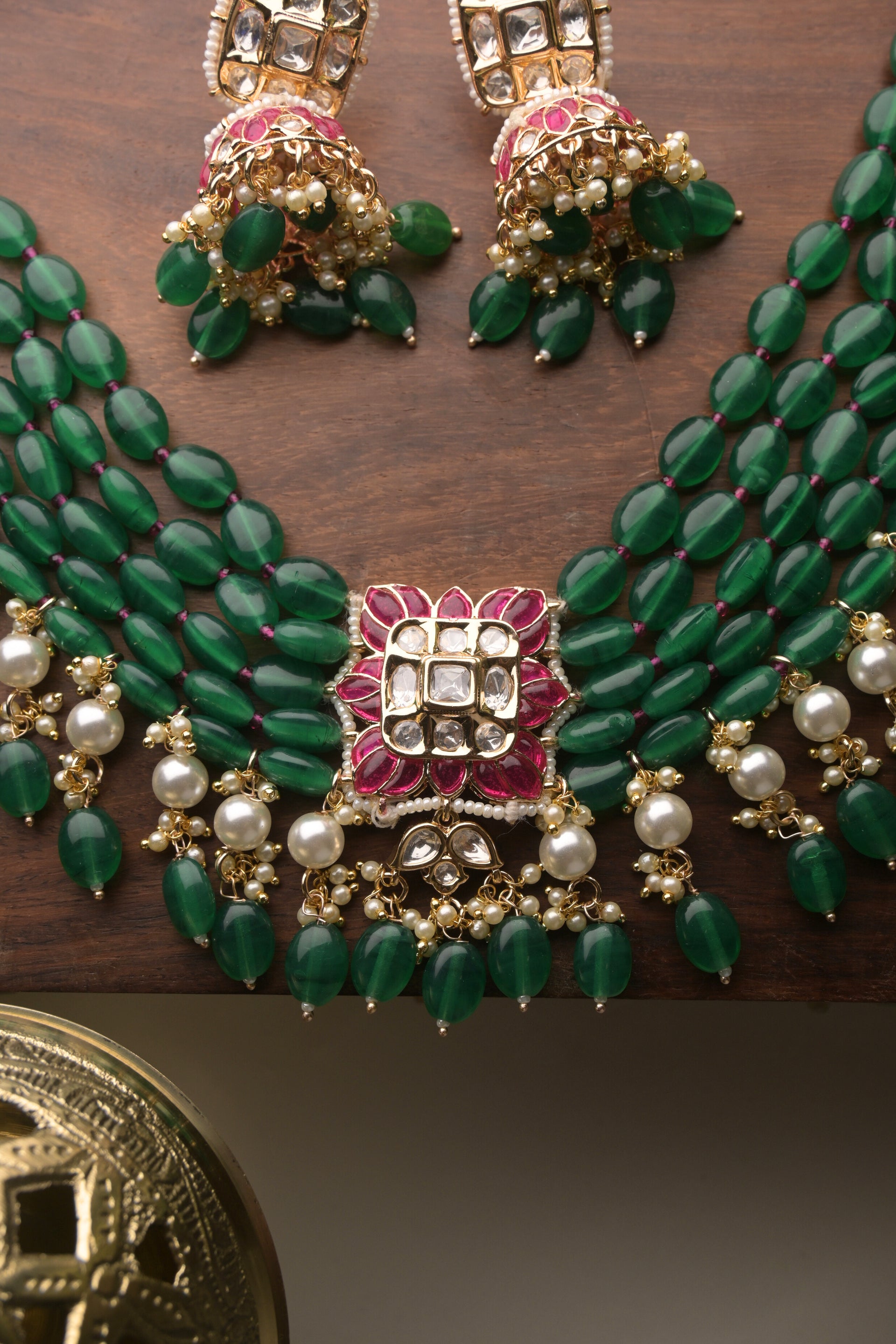 Meharbano Emerald choker