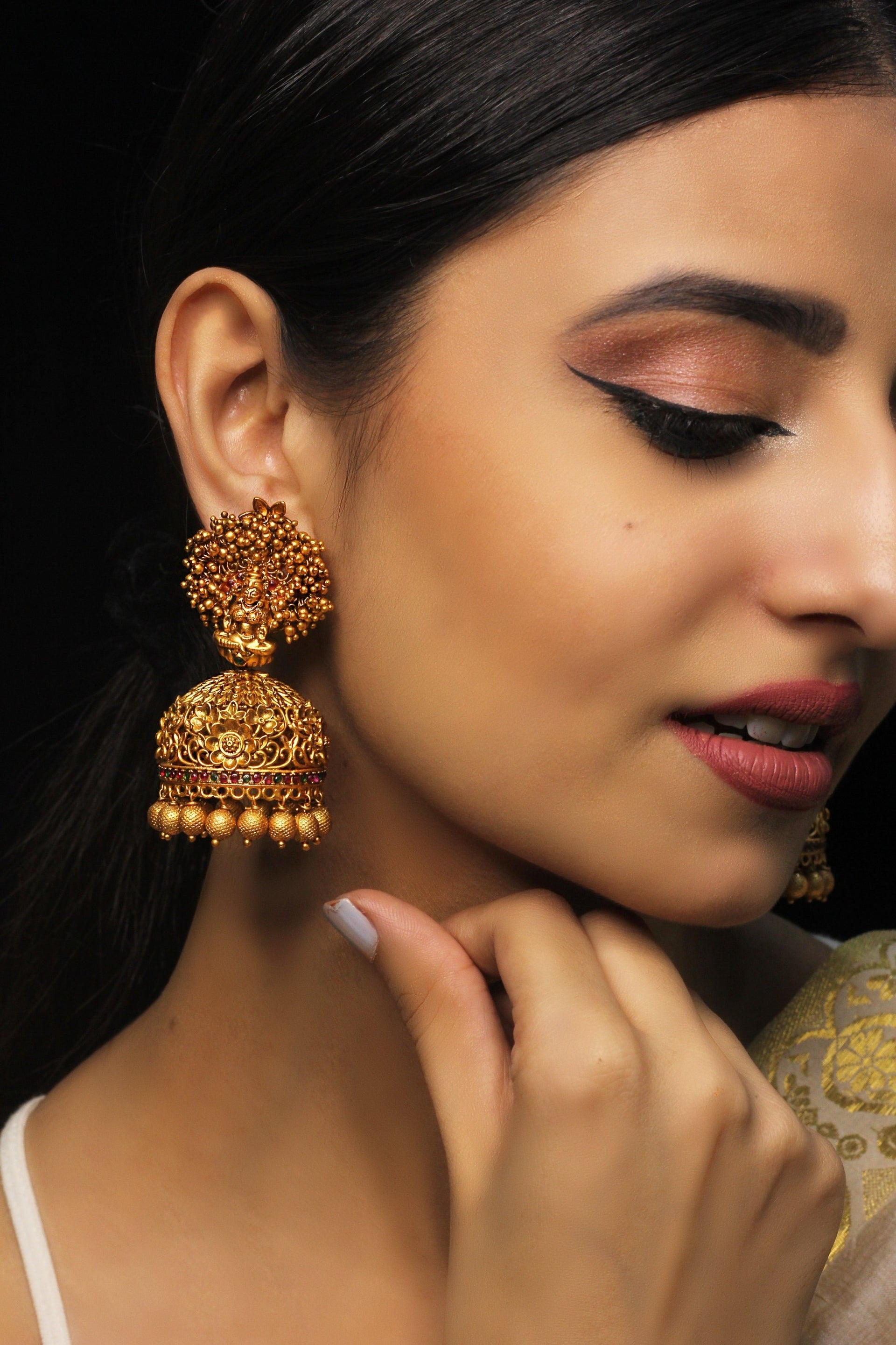 Narayani Jhumkas