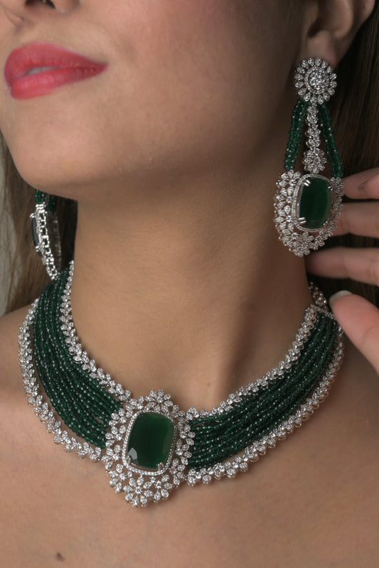 Emerald chocker